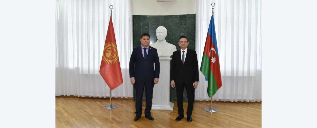 Müdafiə sənayesi naziri Mədət Quliyev Qırğızıstanın ölkəmizdəki səfirini qəbul edib