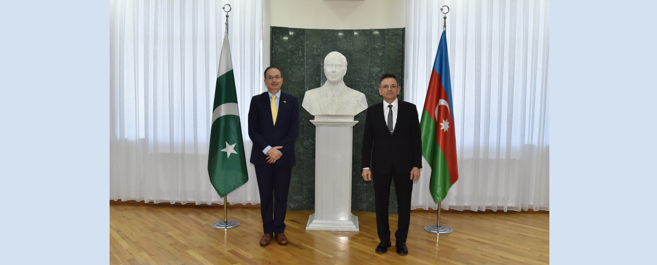 Müdafiə sənayesi naziri Mədət Quliyev Pakistan İslam Respublikasının ölkəmizdəki səfirini qəbul edib