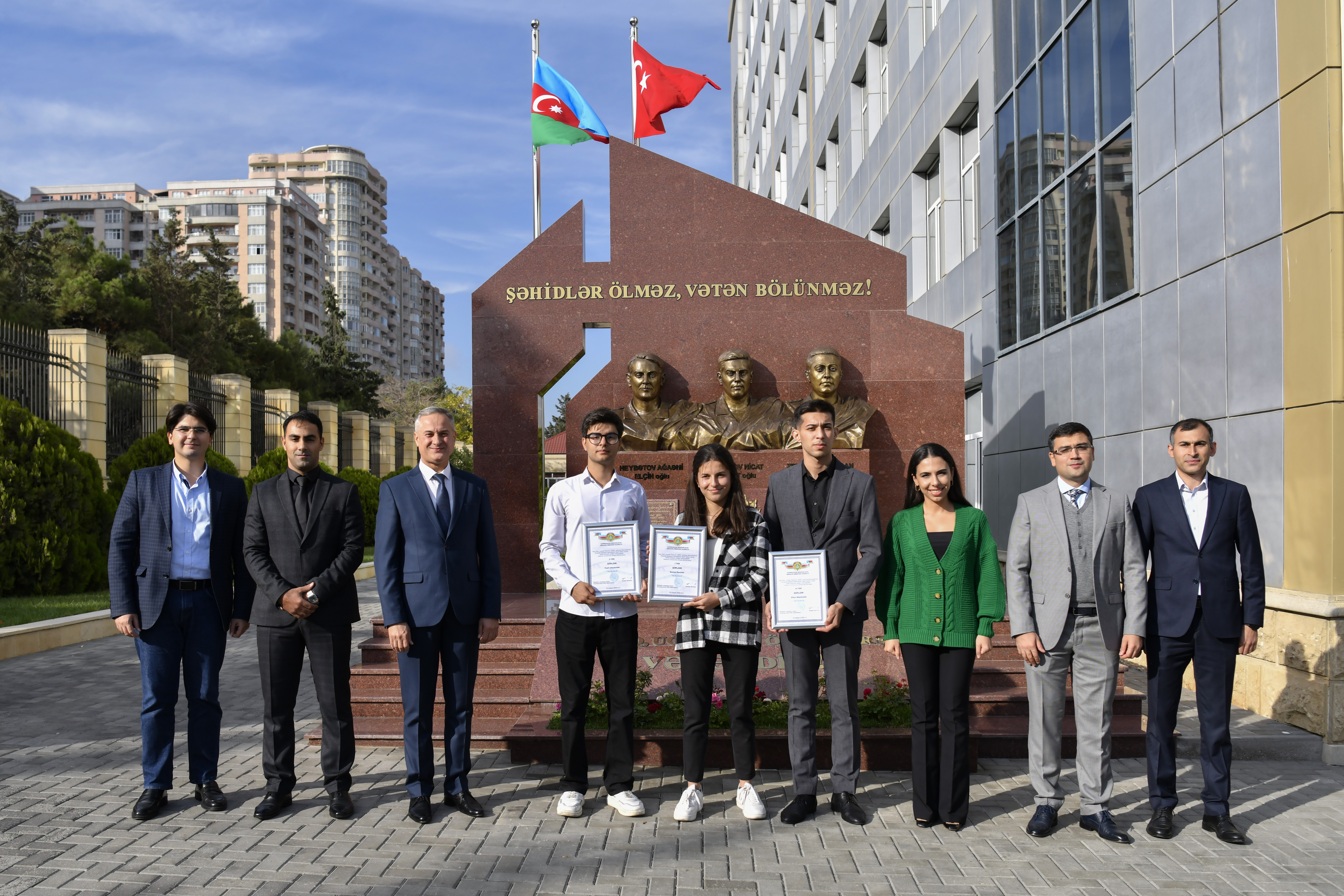 Müdafiə Sənayesi Nazirliyi gəncləri mükafatlandırıb