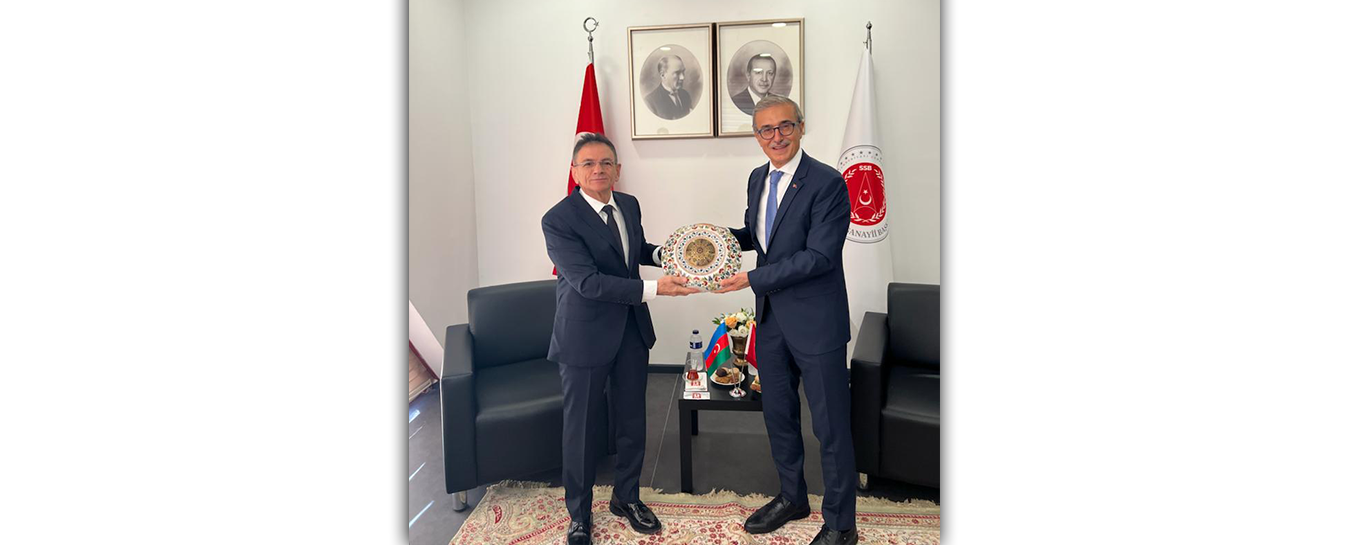 Mədət Quliyev   “Saha Expo-2022”  sərgisi çərçivəsində İsmail Demir ilə görüşüb