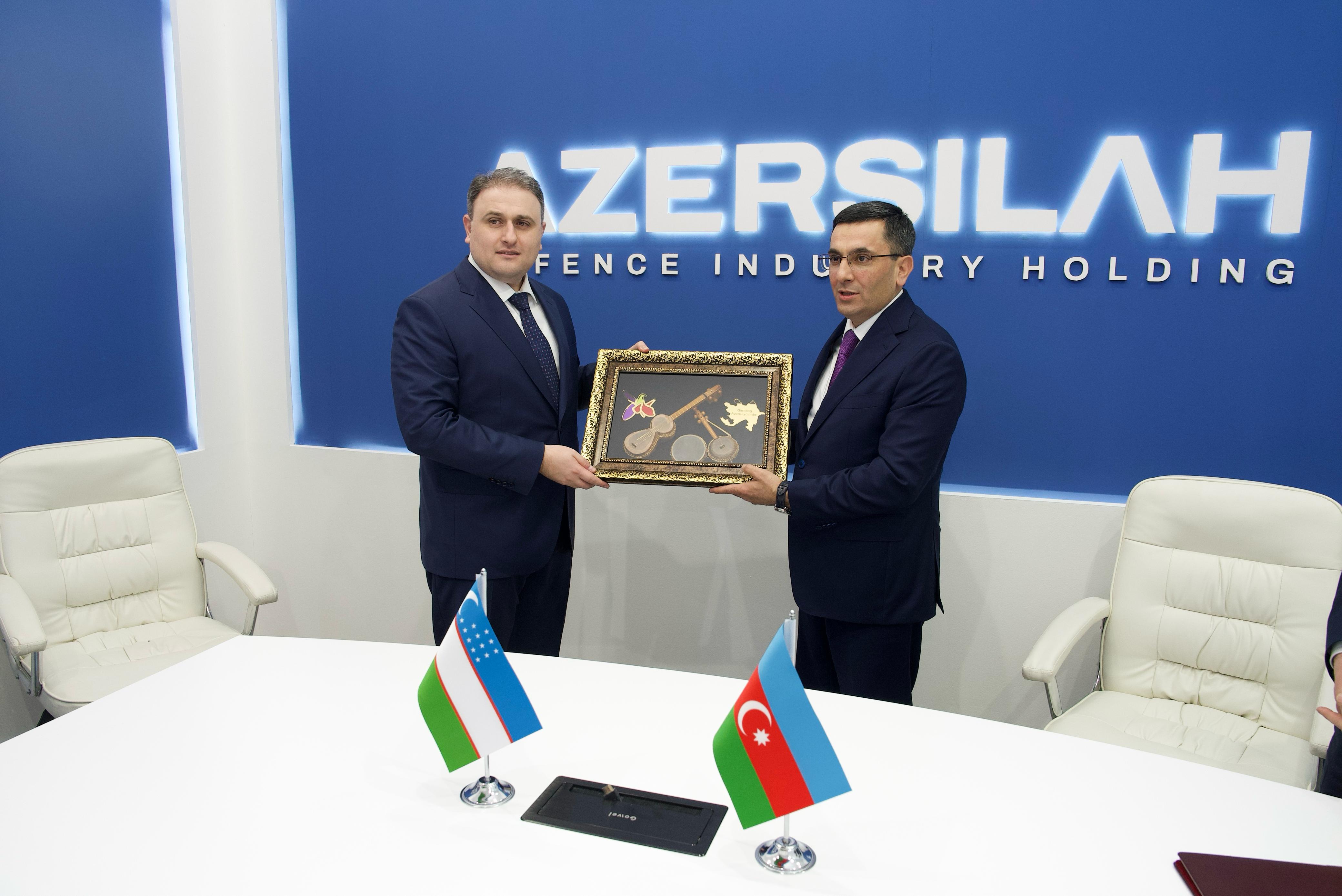 “IDEX 2025” sərgisində müdafiə sənayesi sahəsində birgə əməkdaşlıq imkanları müzakirə edilib