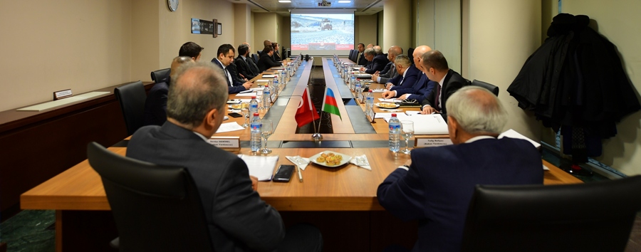 Azərbaycan ilə Türkiyə arasında müdafiə sənayesi üzrə əməkdaşlığa dair zirvə görüşü keçirildi