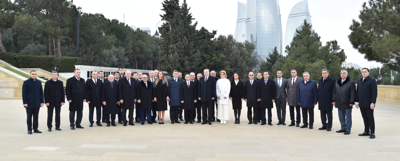 17 dekabr - Müdafiə Sənayesi Nazirliyi əməkdaşlarının peşə bayramıdır